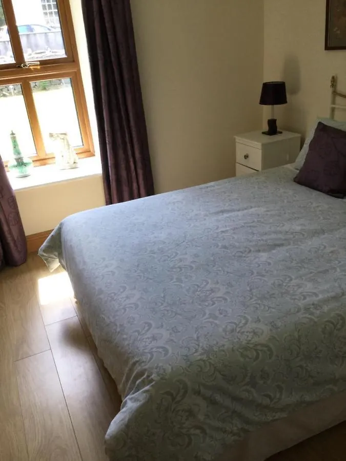 Rose Cottage Westport Bed & Breakfast